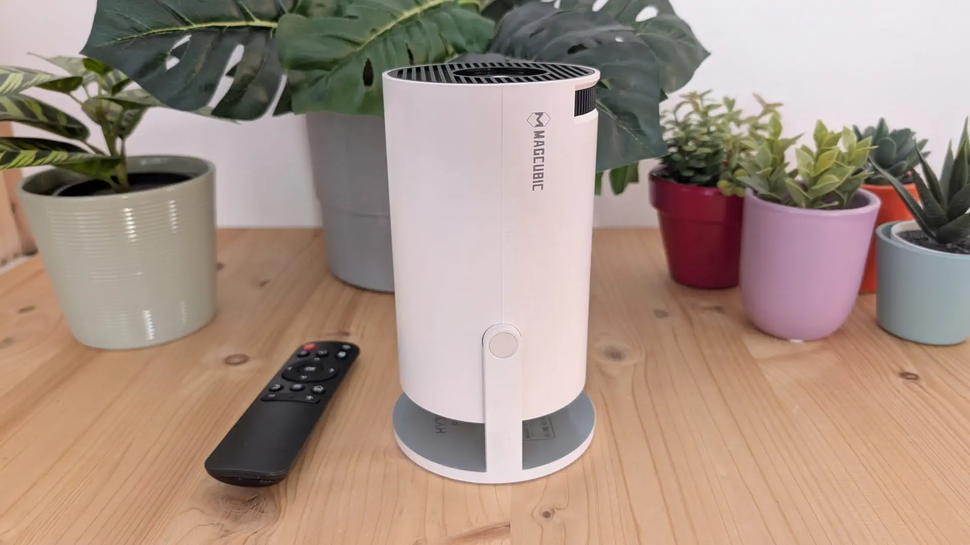 MAGCUBIC HY300 Pro review a011